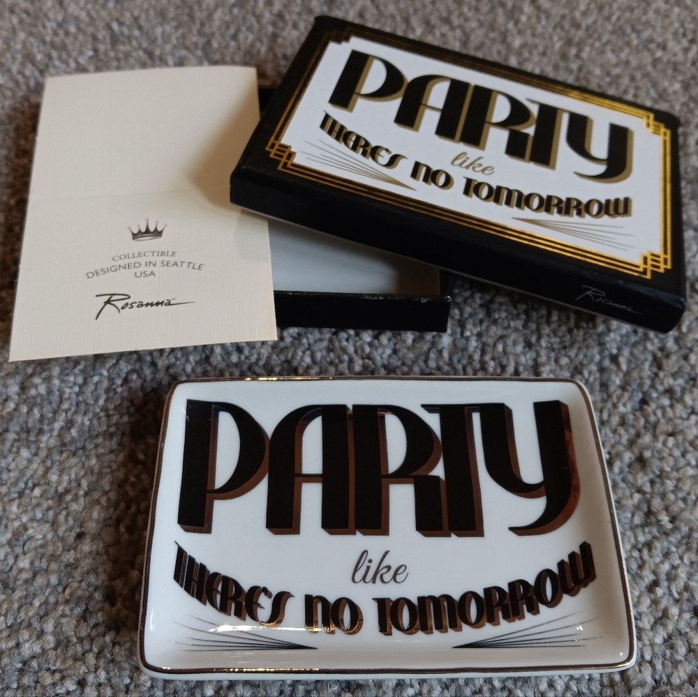 Rosanna Collectible Black and Gold Party Plate